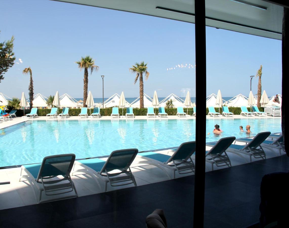 Luxury Premium Finese Hotel Golem  Kültér fotó