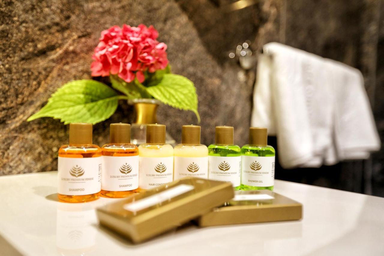 Luxury Premium Finese Hotel Golem  Kültér fotó