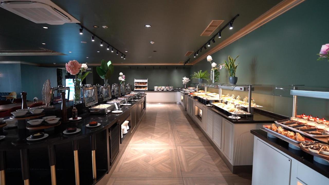 Luxury Premium Finese Hotel Golem  Kültér fotó
